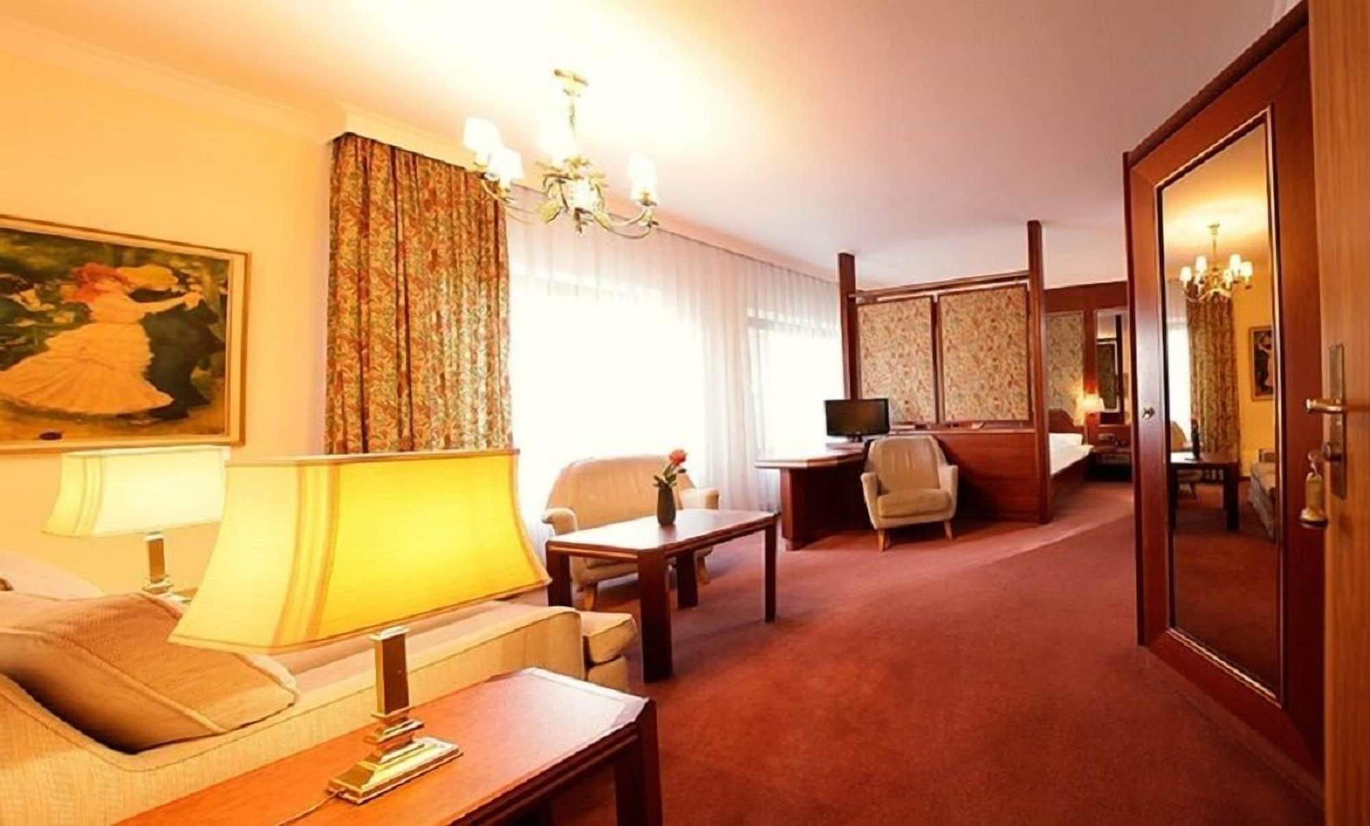 克里威斯巴登公园旅程旅馆酒店 外观 照片